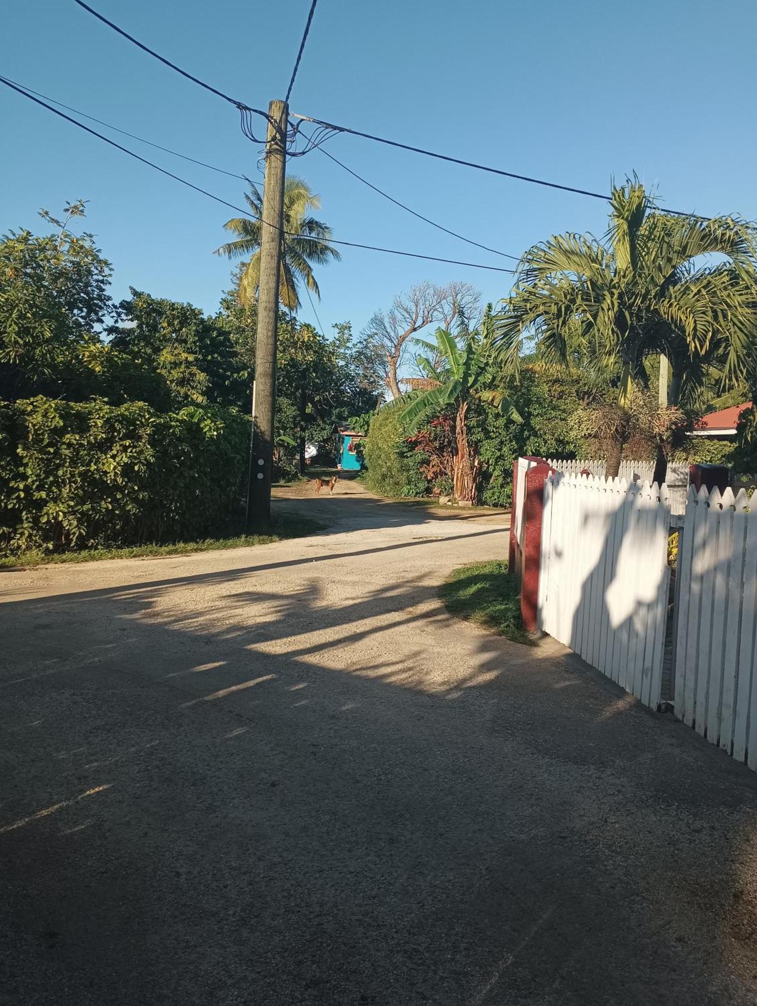 Kapeta Cabin Nuku'alofa Esterno foto