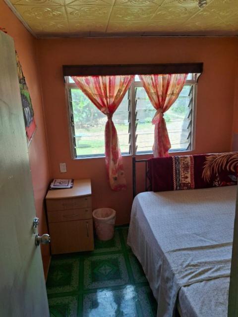 Kapeta Cabin Nuku'alofa Esterno foto